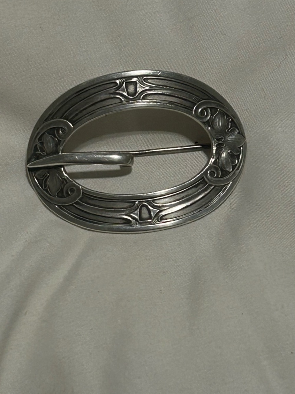 Unger Brothers Rare‎ Elegant Sterling Silver 925 Oval Brooch -